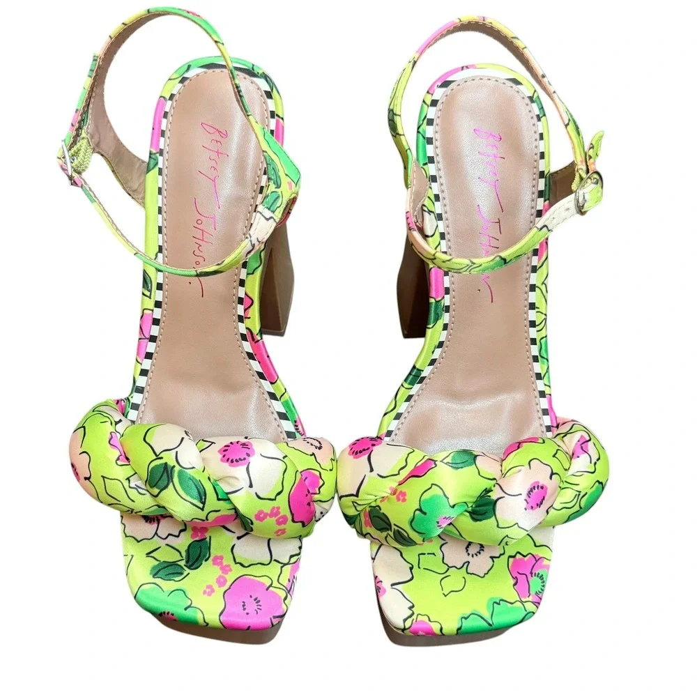 Betsey Johnson Sandals 7M Green Mandee Floral Platform Block Heel Retro Artsy
